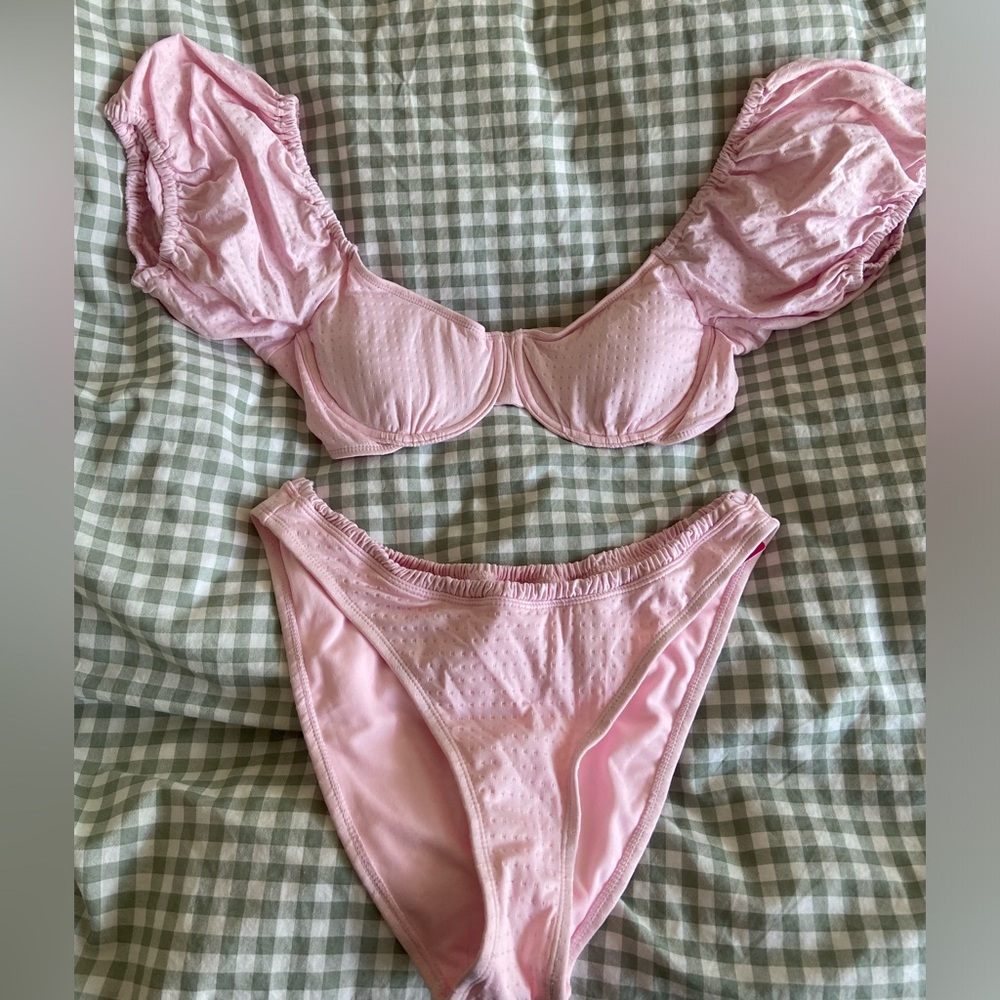Pink puff sleeve bikini